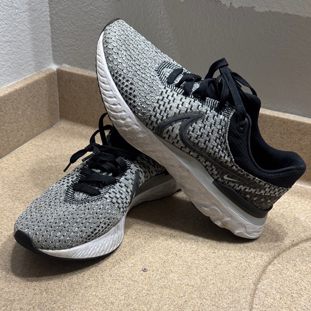 Nike React Flyknit Black and White Running Shoes